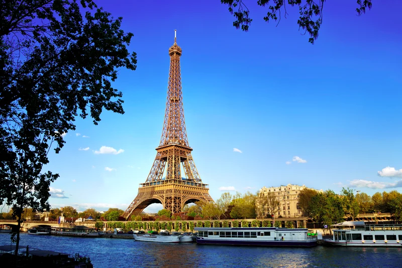 Eiffel-Tower-Paris
